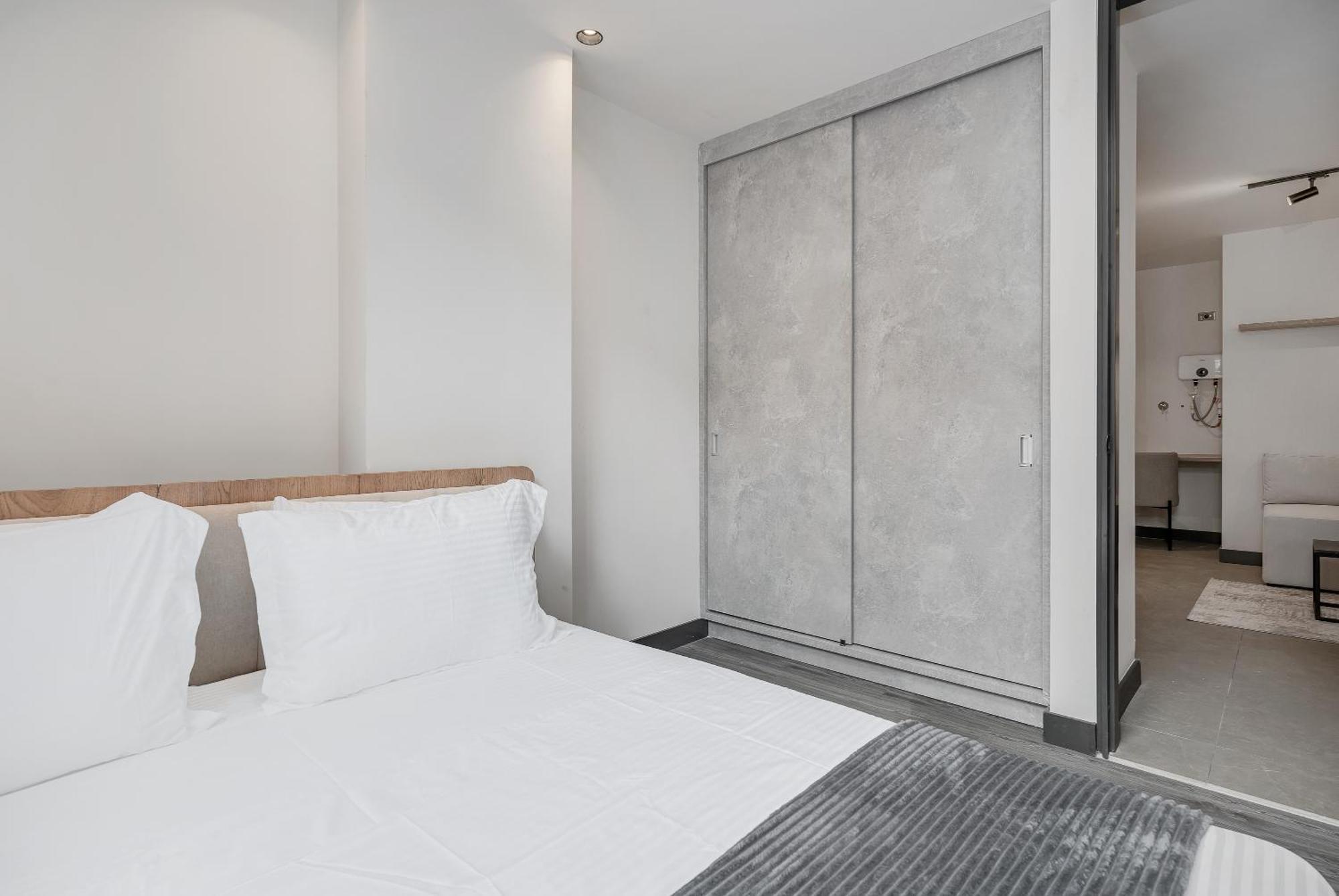 Apartamentos Housy Laureles Medellin Bagian luar foto