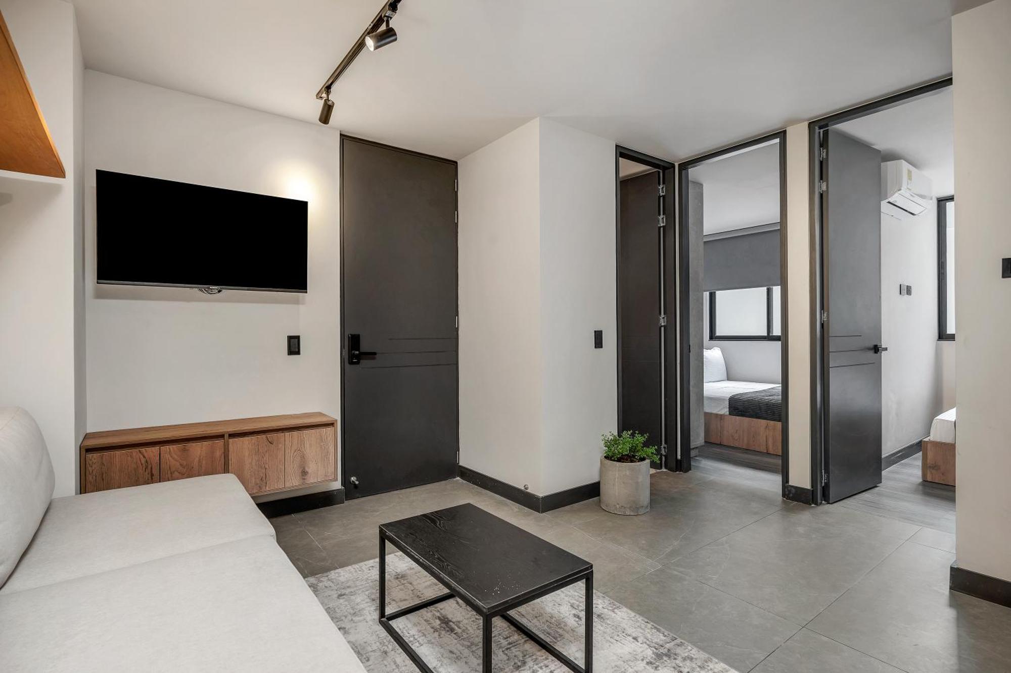 Apartamentos Housy Laureles Medellin Bagian luar foto