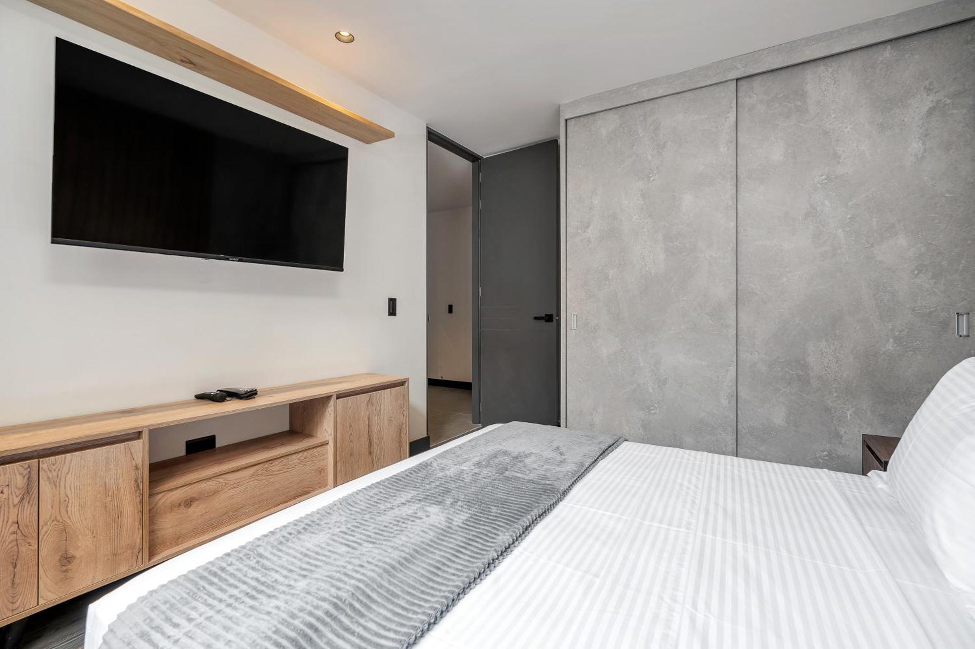 Apartamentos Housy Laureles Medellin Bagian luar foto