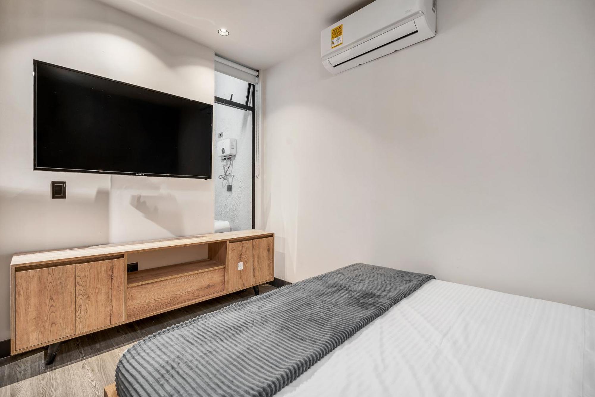 Apartamentos Housy Laureles Medellin Bagian luar foto