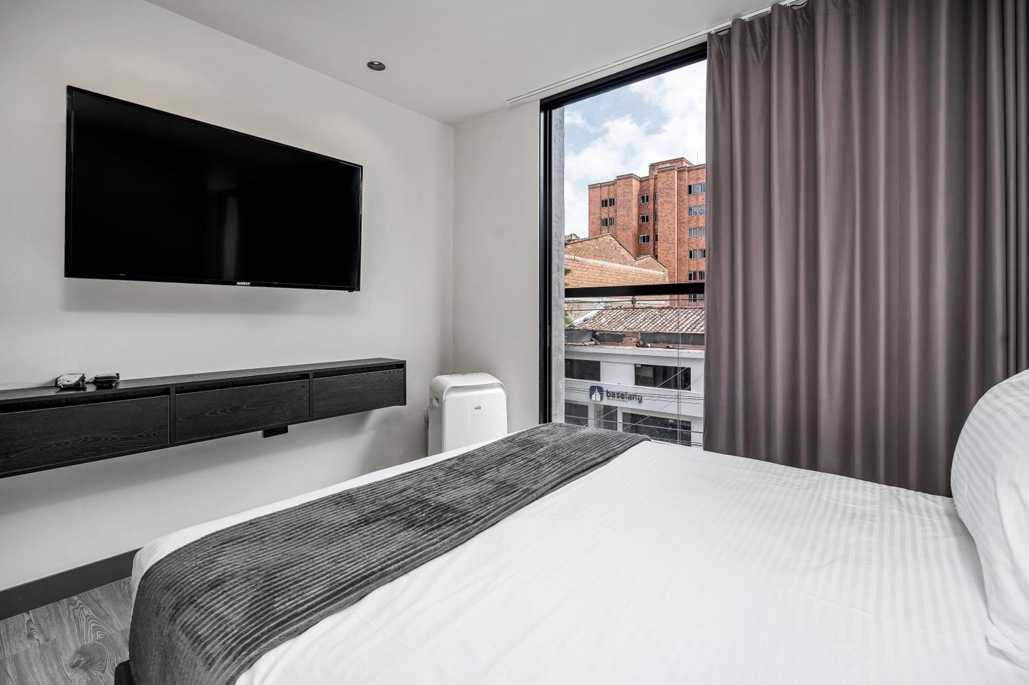 Apartamentos Housy Laureles Medellin Bagian luar foto