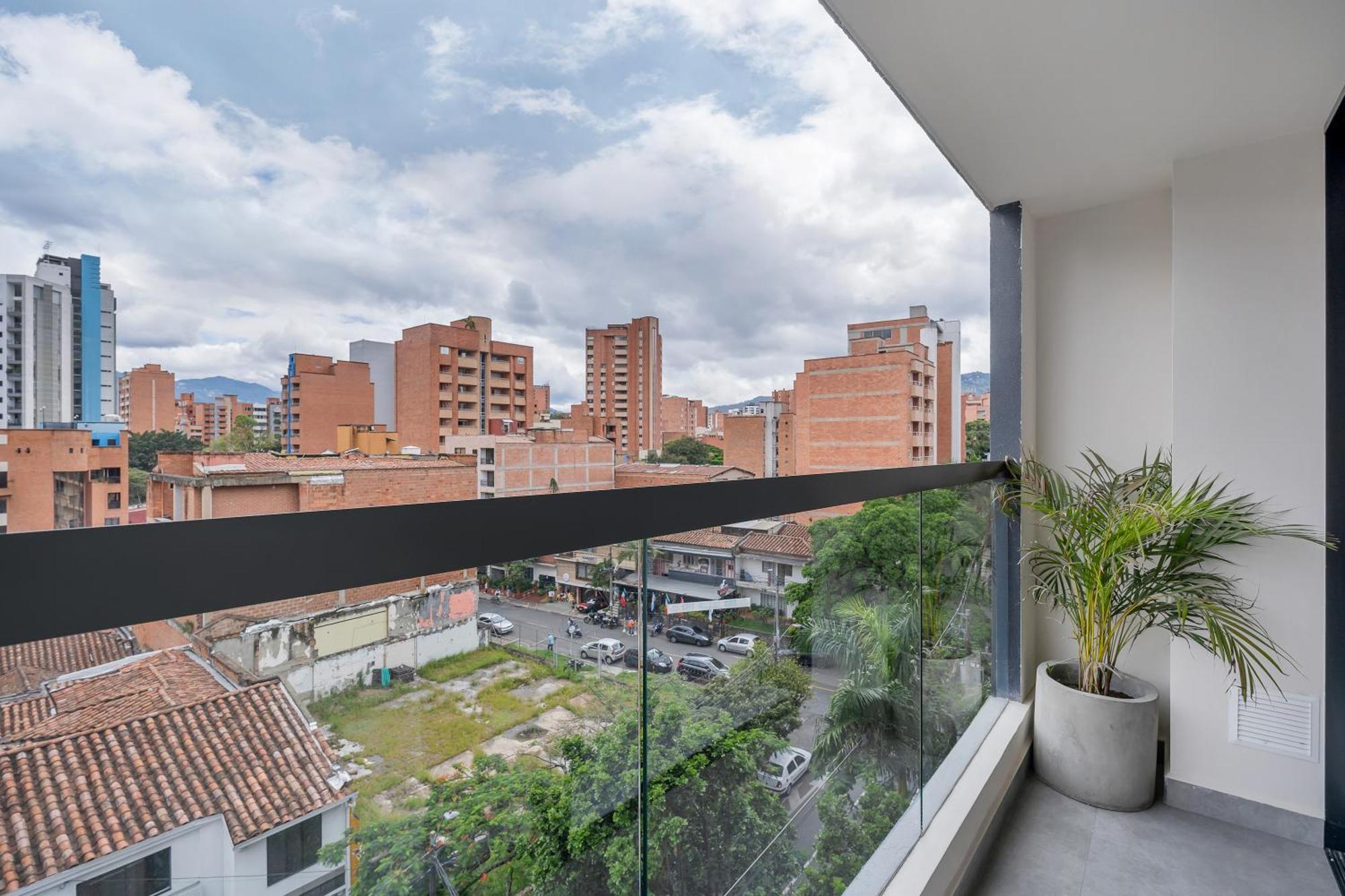 Apartamentos Housy Laureles Medellin Bagian luar foto