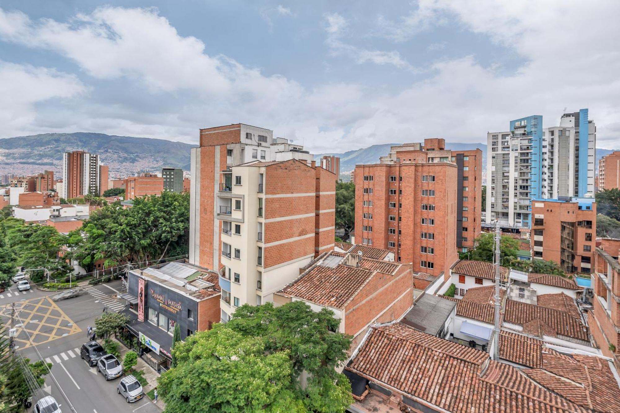 Apartamentos Housy Laureles Medellin Bagian luar foto