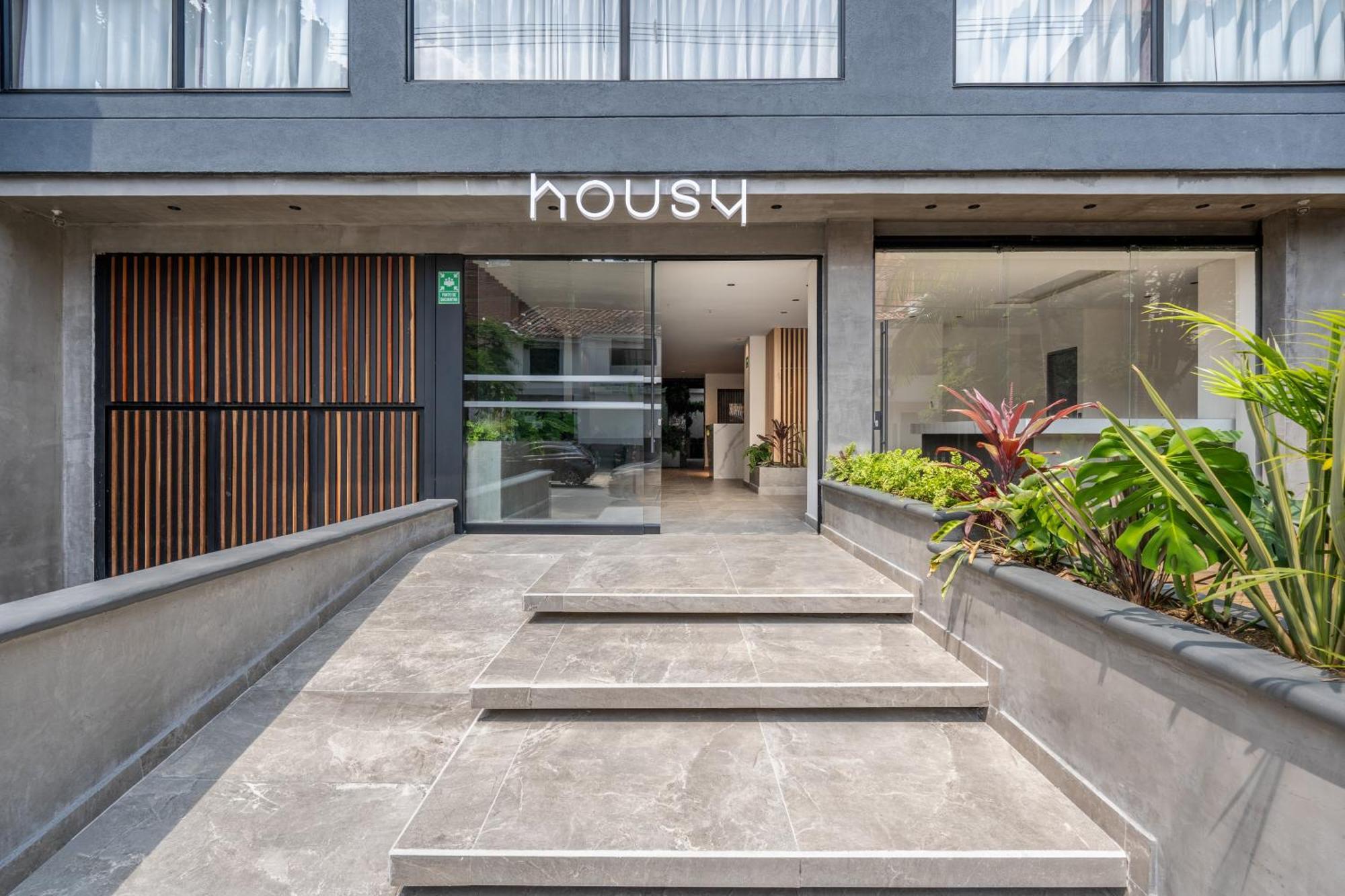 Apartamentos Housy Laureles Medellin Bagian luar foto